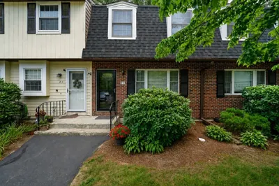 8 Treetop Lane #4