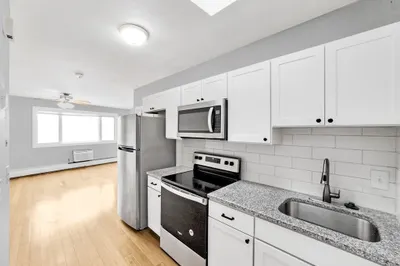39 Willow Street #2