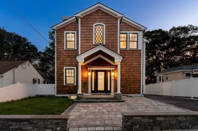 109 Bateman St