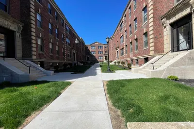 98 Longwood Ave #5 1