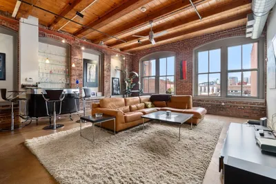 35 Channel Center St #305A