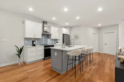 267 Old Colony Ave #405