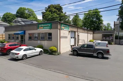 40 Oval Rd 1