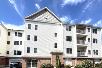 51 Pearl St #206 1