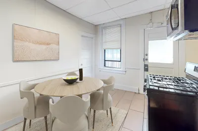 882 Huntington Ave #3 1