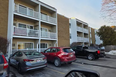 25 Ekman St #13 E
