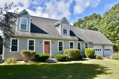 8 Joyce Dr 1