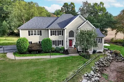5 Blais Farm Rd 1