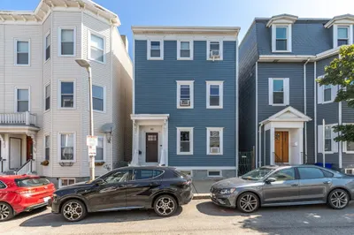 40 Woodward St #1
