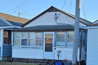 50 North End Blvd 1