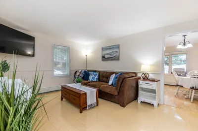 29 Pimlico Pond Rd