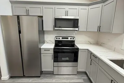 95 Kenberma Rd 1