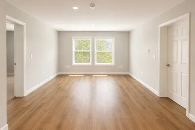 57 North Avenue #8 1