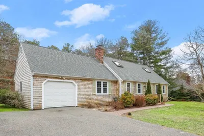 104 King Arthur Dr