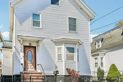 6 Crescent St