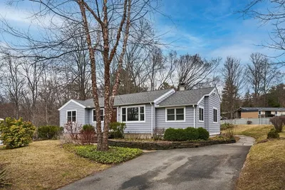 60 Bay Rd