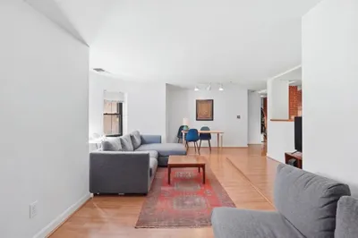 102 Gainsborough St #005E 1