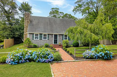155 Skiff Ave 1