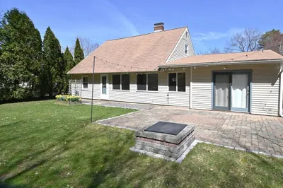 48 Porter Rd 1