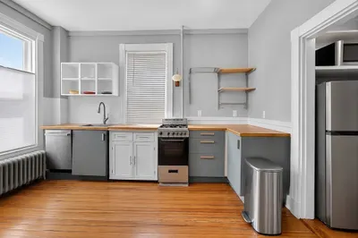 41 Walnut St #1R