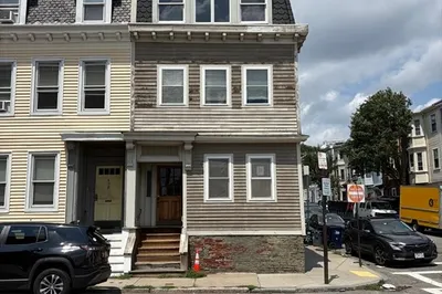 500 E 8th St #1