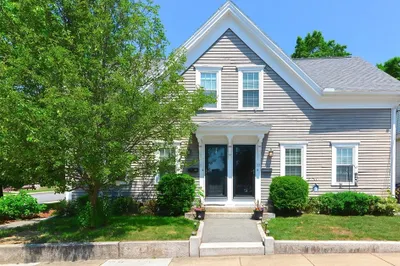 63-65 Cottage St 1