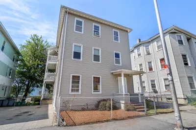 28 Perry Ave 1