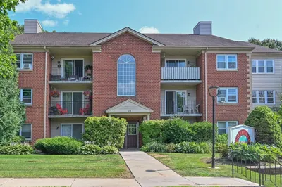 24 Maple Crest Cir #F 1