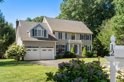 12 Newport Ln 1