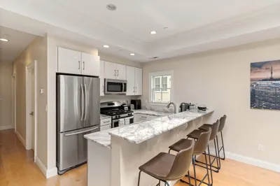 9 Sheridan St #2