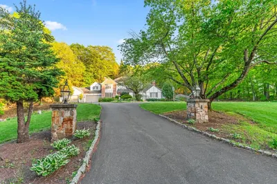 112 Bigelow Drive 1