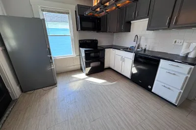 19 Milton St #2 1