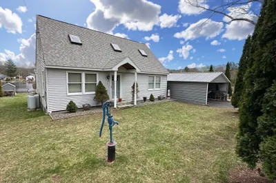 17 Westland Dr 1