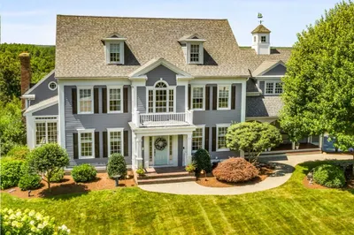 122 Pokanoket Ln 1