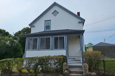 65 Woodlawn St 1
