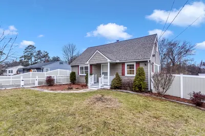 192 Gardens Dr 1