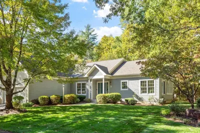 14 Stonegate Ln #14
