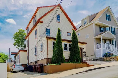 6 Hillside Ave
