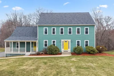 25 Farmington Dr 1