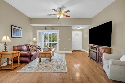 707 Autumn Ridge Drive #707 1