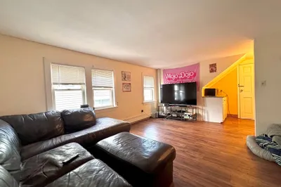 74 Ashford St #2