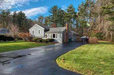 9 Morrisey Dr