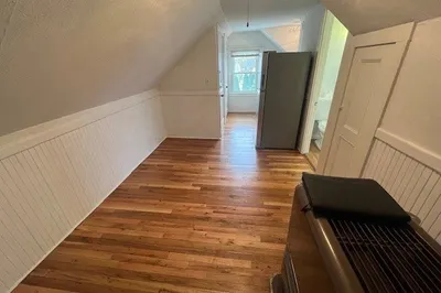 24 Circuit St #3