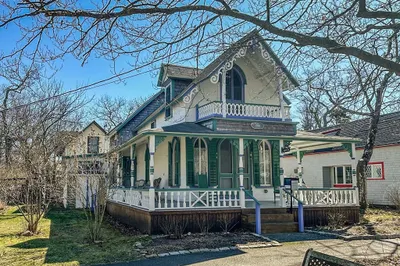 36 Clinton Avenue 1