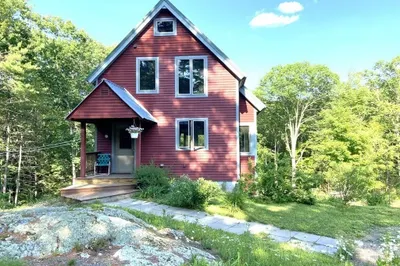 57 Amherst Rd 1