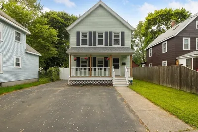 37 Lindsay St #37
