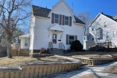 15 Wrentham Rd 1
