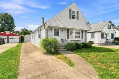 74 Isabella Ave 1