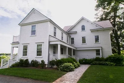 807 West St 1