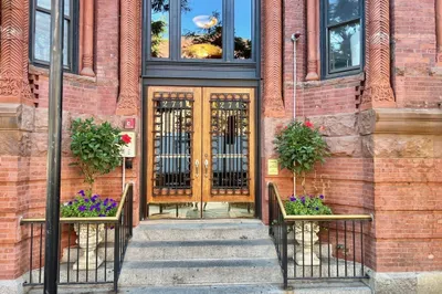 271 Dartmouth St #4-J